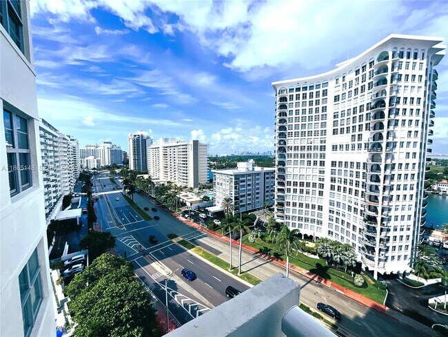 Building Photo - 5701 Collins Ave