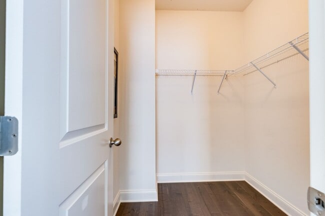 Building Photo - Welcome to this charming end unit townhome