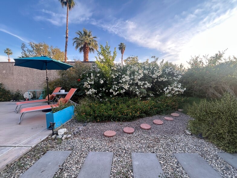 Building Photo - 74103 Catalina Way