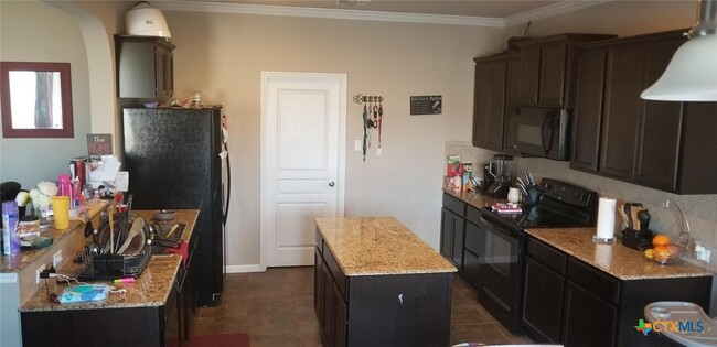 Building Photo - 5829 Worthing Dr