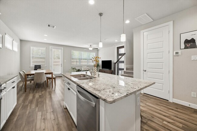 Building Photo - 9808 Rugged Oaks Dr