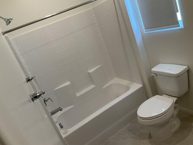 Building Photo - 8957 Lucky Crest St