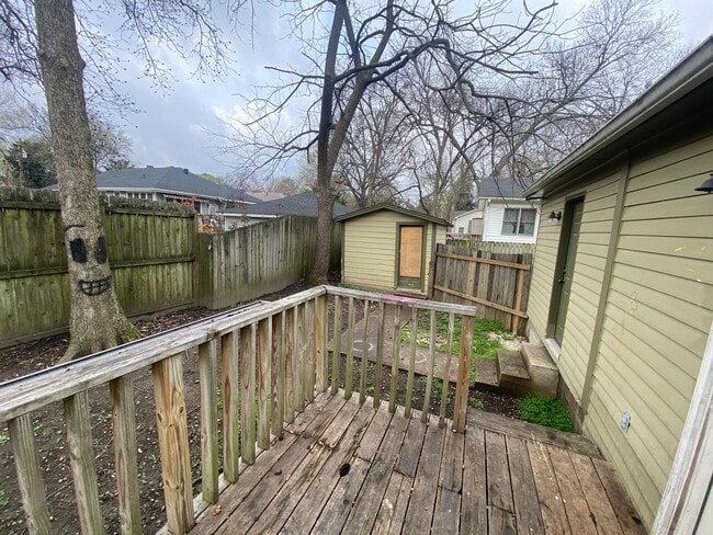 Building Photo - Charming 2bed/2bath Home