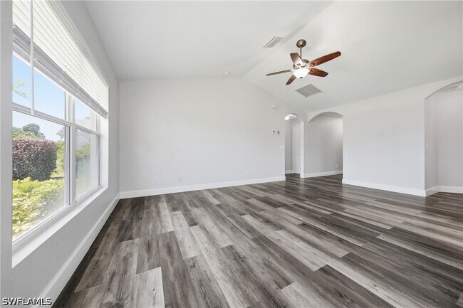 Building Photo - 4621 25th St SW