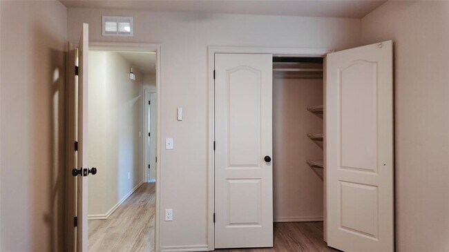 Building Photo - 3209 Grant Rd