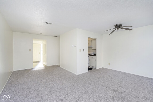 Building Photo - 114 Greenwood Trail N Dr