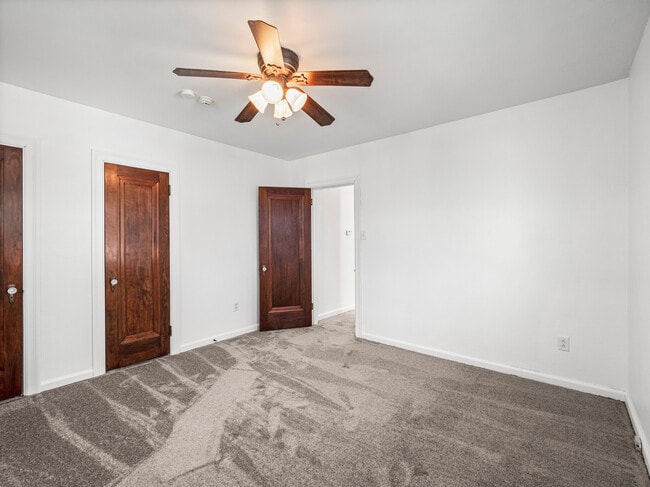 Building Photo - 433 Winterhill St