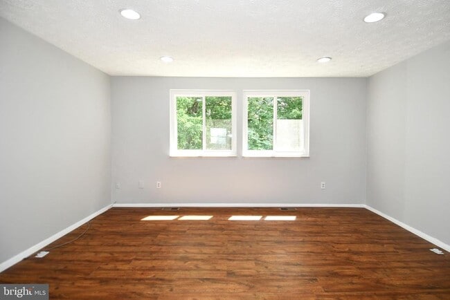 Building Photo - 8335 Windfall Rd