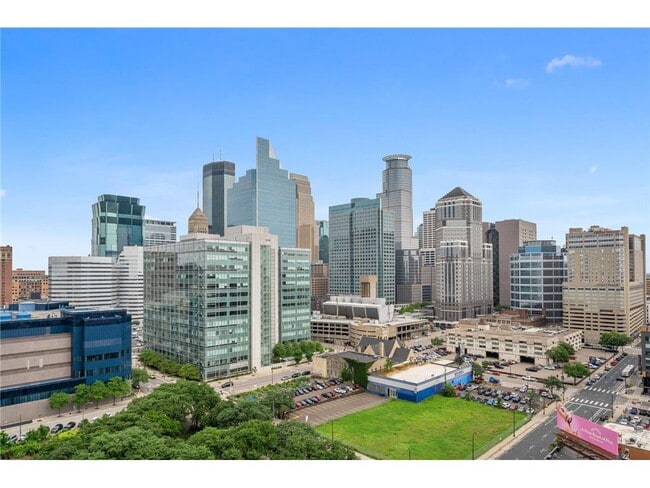 Building Photo - 500 500 E Grant St