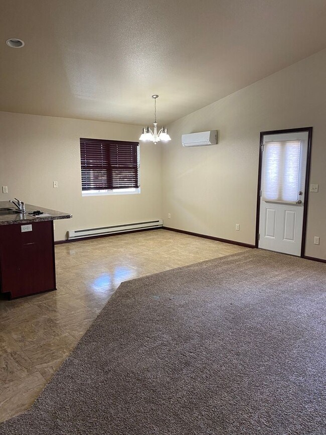 Building Photo - 350 Little Rock Ct