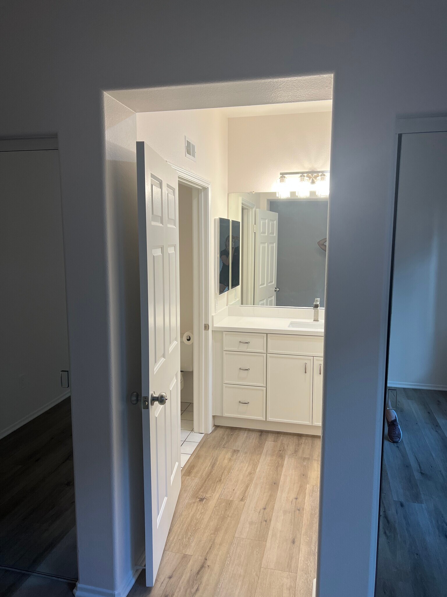 bathroom 2 - 128 California Ct