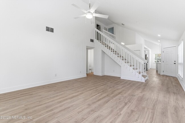 Building Photo - 325 Sunrise Cir