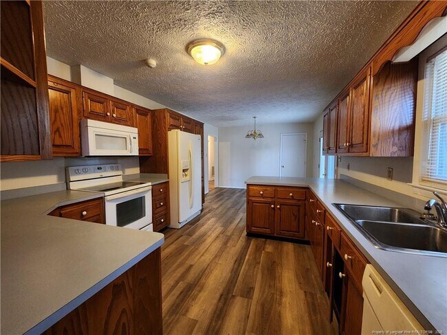 Building Photo - 7510 Bridgeman Dr