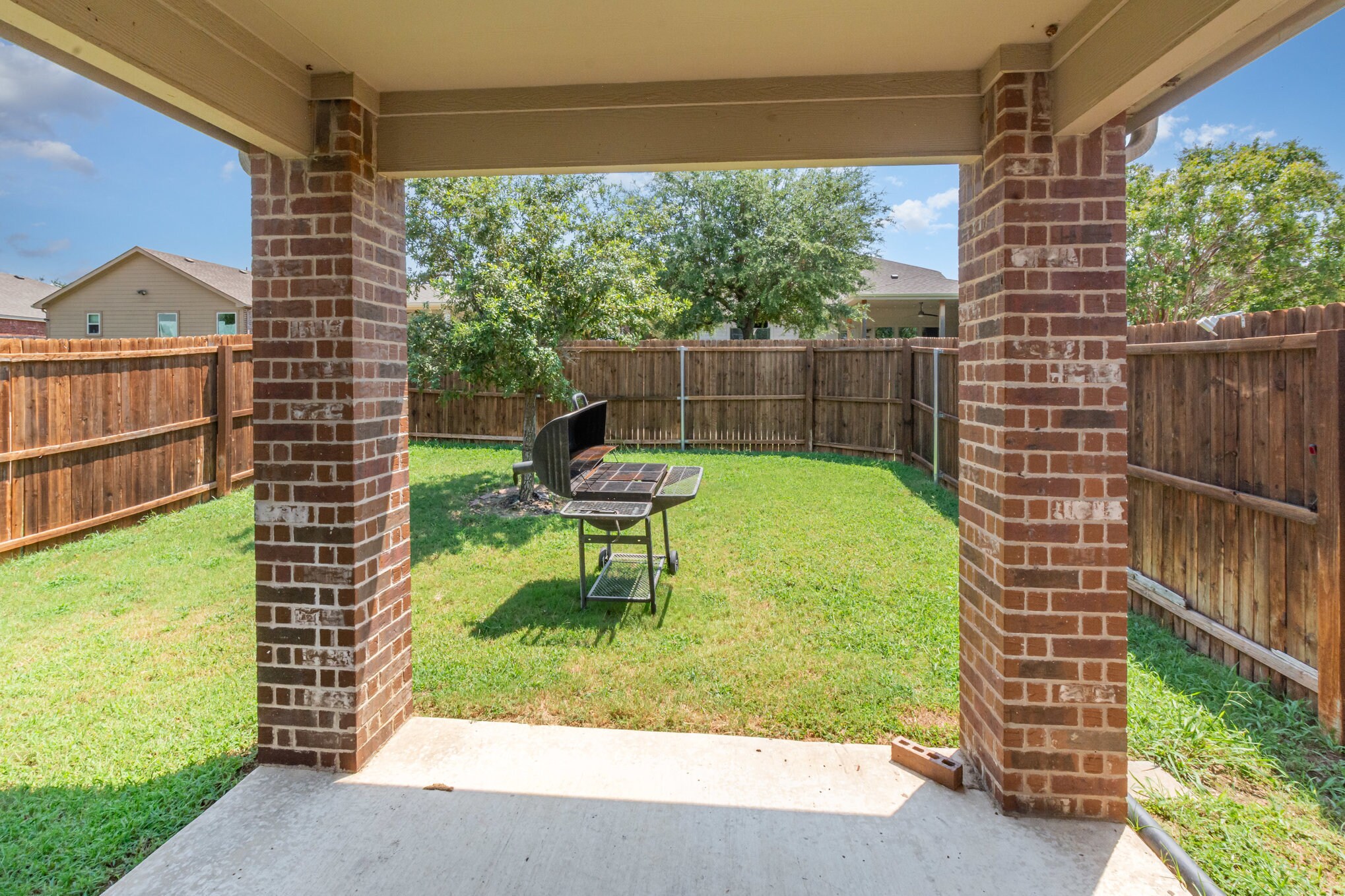 Building Photo - 9012 Cross Oaks Ranch Blvd