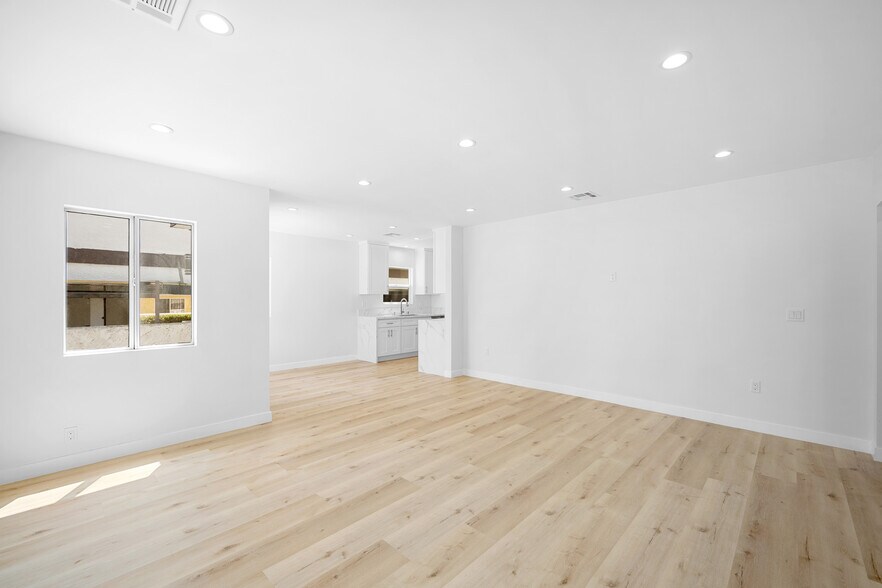 Building Photo - 1025 Linden Ave