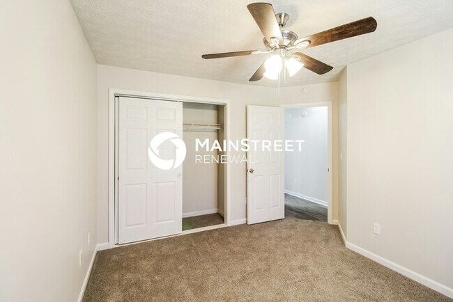 Building Photo - 3 Bedroom Pet-Friendly Home in Covington, GA with Main Street Renewal