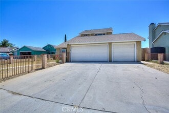 Building Photo - 15326 Swarens Ct