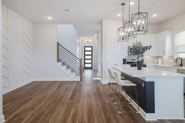 Building Photo - 4906 Seadrift Dr