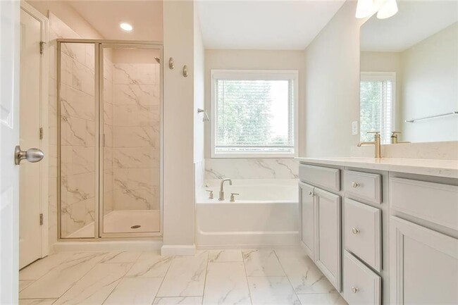 Building Photo - 380 Provenance Dr