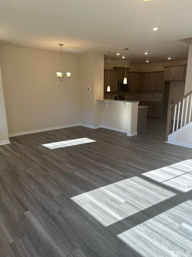 Building Photo - 240 Ribbon Rail St