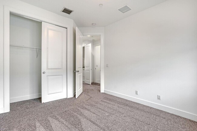 Building Photo - 12643 Machiavelli Way