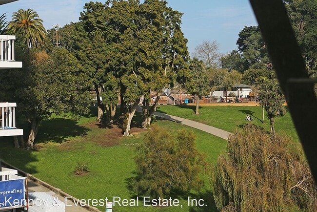 Building Photo - 1 br, 1 bath House - 2201 Sacramento #504