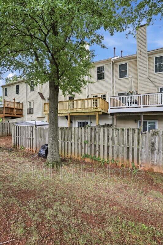 Building Photo - 6581 Ewald Ct