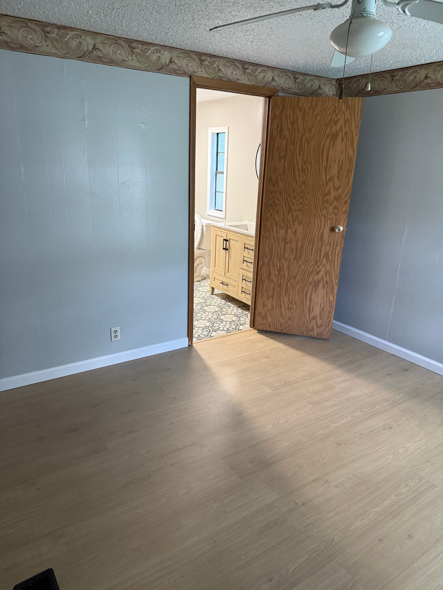 Building Photo - 970 Whippoorwill Way