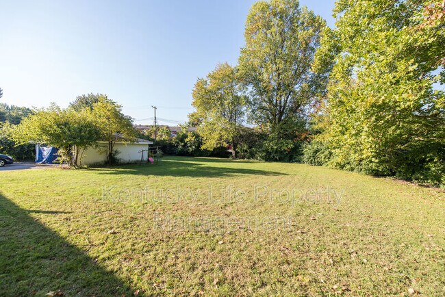 Building Photo - 104 Greenbriar Rd