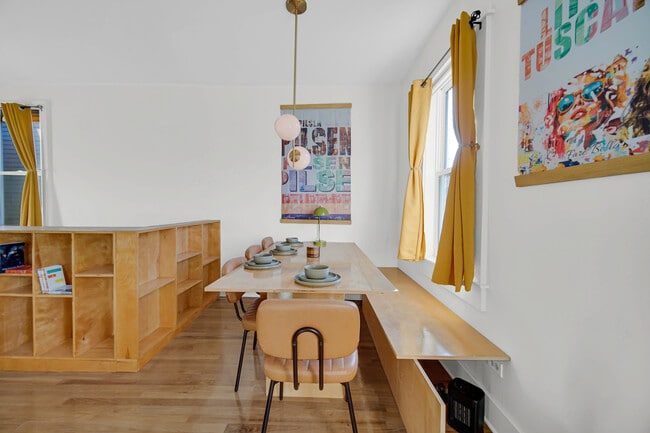 Building Photo - 1510 W Cullerton St