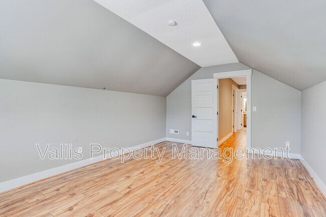 Building Photo - 720 Bella Terra Ave SE