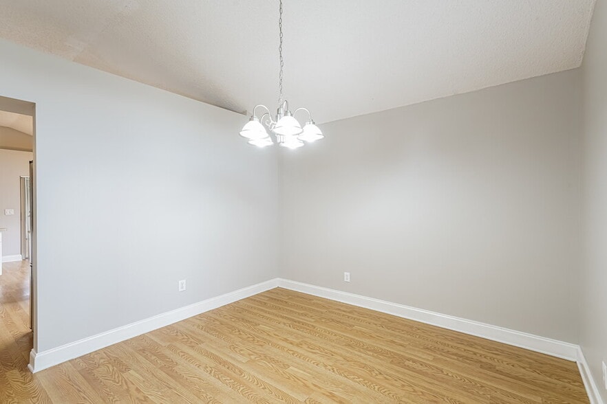 Building Photo - 7716 Marbella Crk Ave