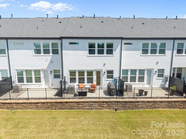 Building Photo - 4832 Blanchard Wy