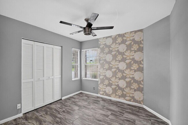 Building Photo - 208 Caribe Ct