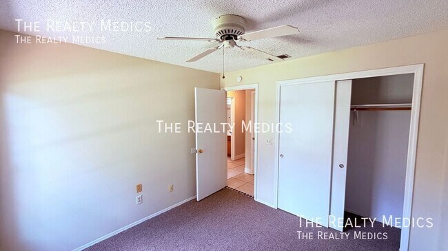 Building Photo - 10725 Brice Ct