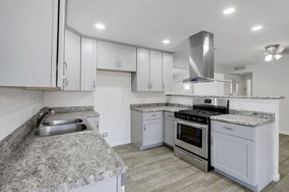 Building Photo - Single story corner home features 3 beds, 2 bathrooms