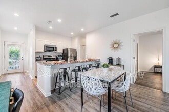 Building Photo - 2604 N Highland Ave