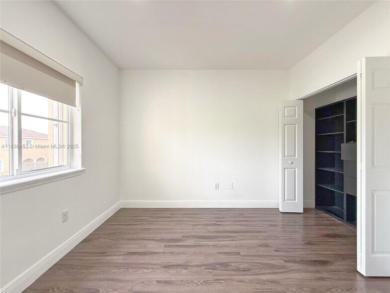 Building Photo - 16562 SW 71st Ter