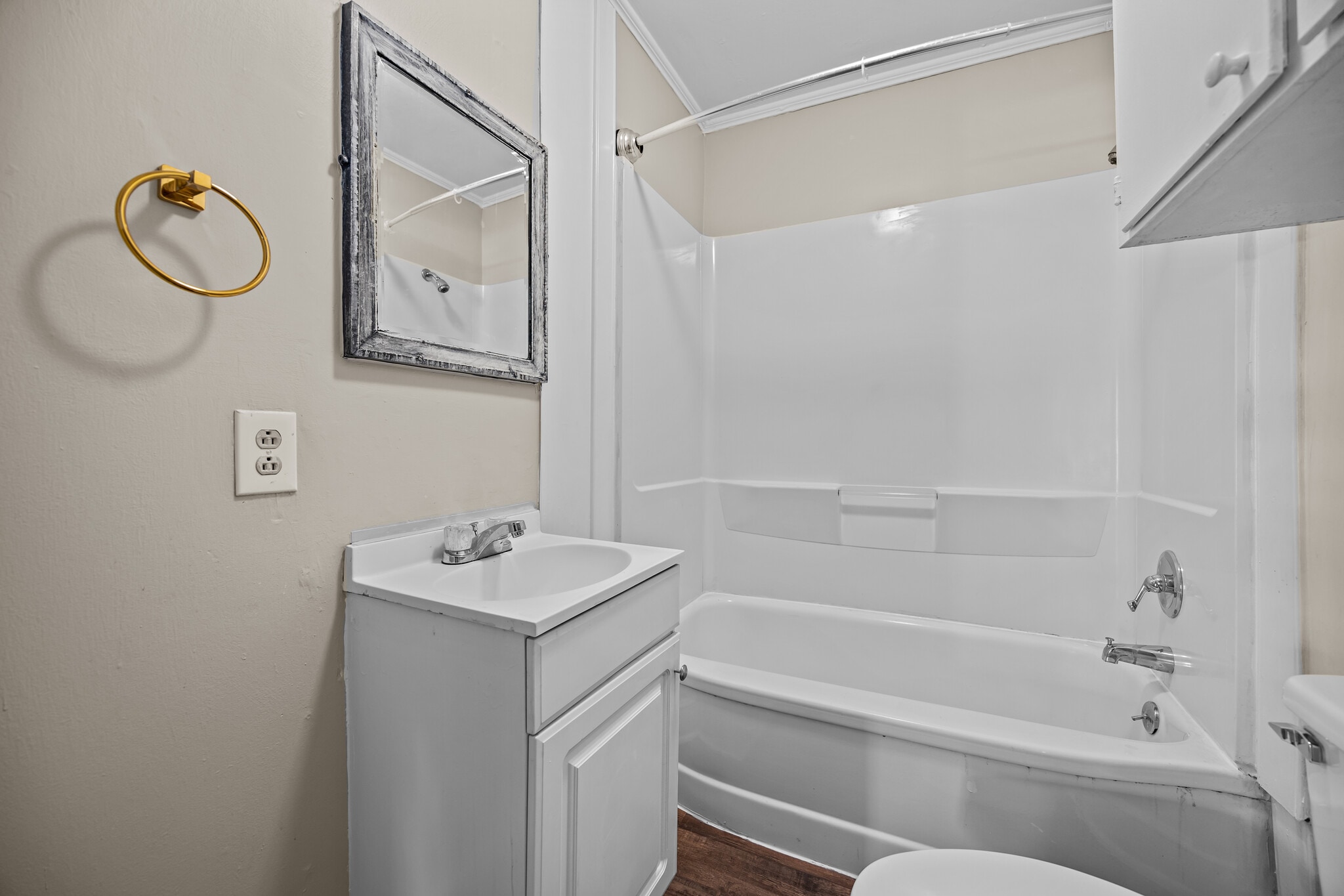 Building Photo - 203 Spring St