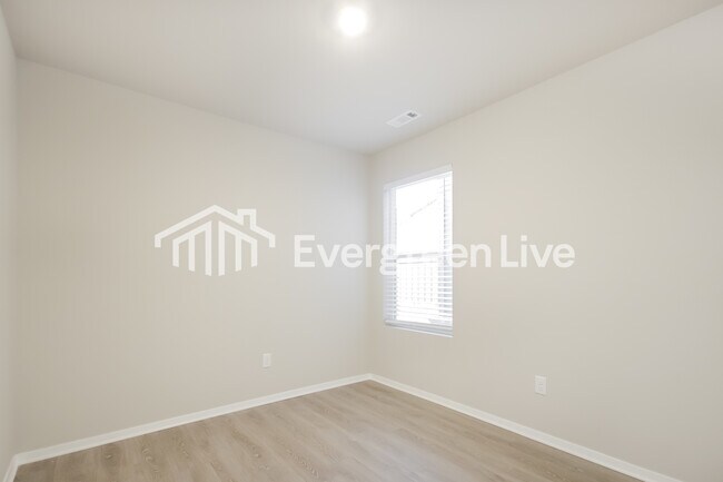 Building Photo - 6511 NW Kathleen St