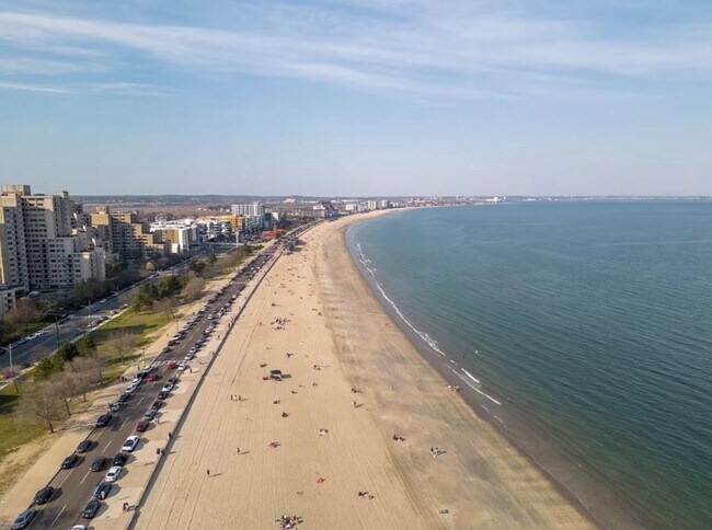 Building Photo - 67 Curtis Rd