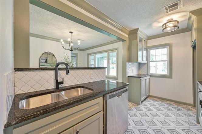 Building Photo - 1710 NW 40th St