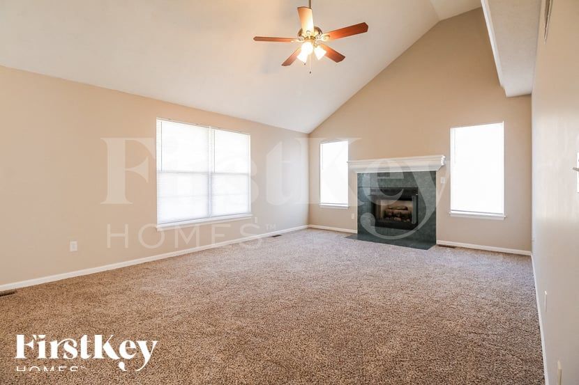 Building Photo - 713 Canter St