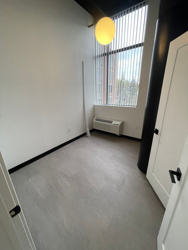 Building Photo - 480 Myrtle St