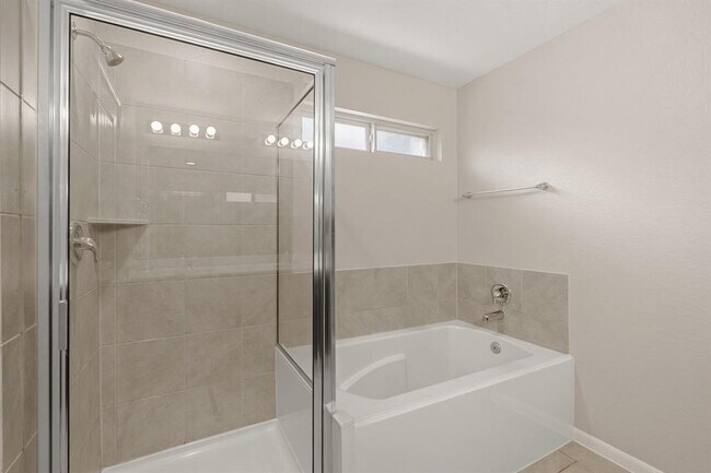 Building Photo - 18314 Pelham Holw Trl