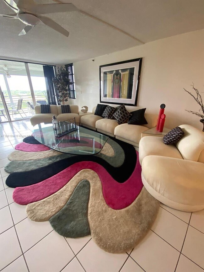 Building Photo - 3507 Oaks Way