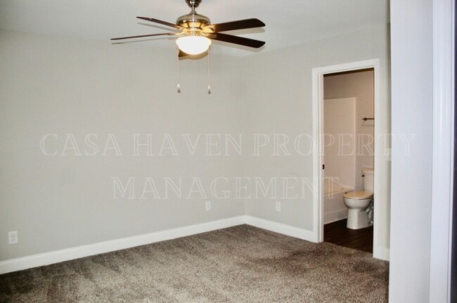 Building Photo - Summer Special! | Private Bedroom Suites | Minutes from ETSU and VA | Dog Friendly |