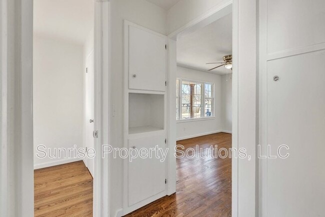 Building Photo - 4908 S Stiles Ave