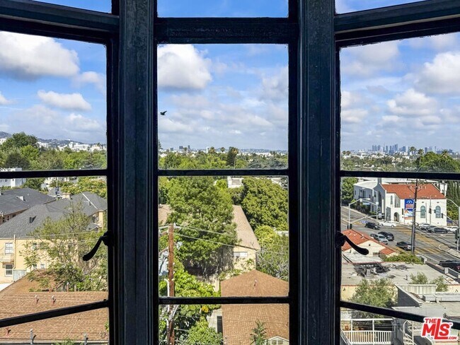 Building Photo - 1314 Hayworth Ave