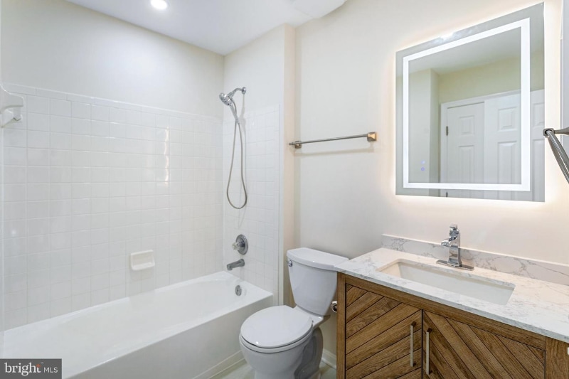 Building Photo - 13853 Crosstie Dr